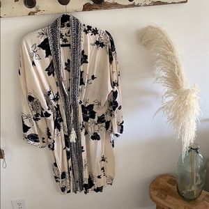 Billabong Kimono Size Large